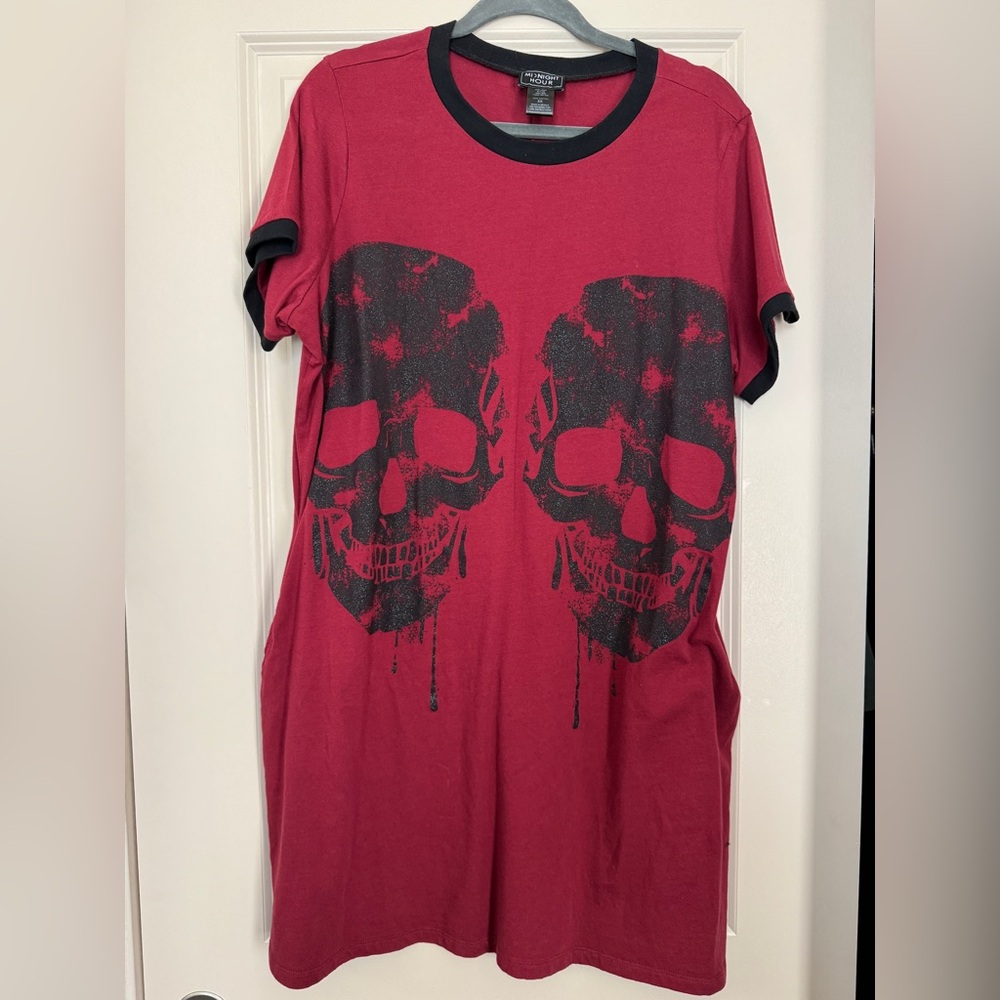 3X maroon/black Tshirt dress.